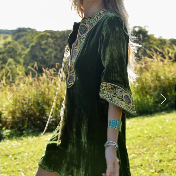 SIZE SWAP CHASING UNICORNS SILK VELVET TUNIC S NEED XS “don’t pass me by “ BNWT - Picture 2 of 7